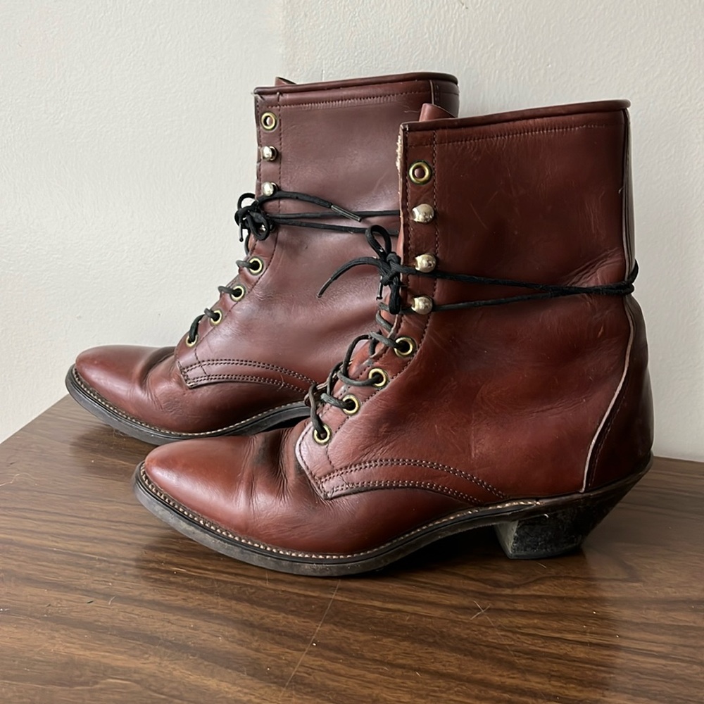 Laredo Vintage Lace Up Kiltie Roper Boots